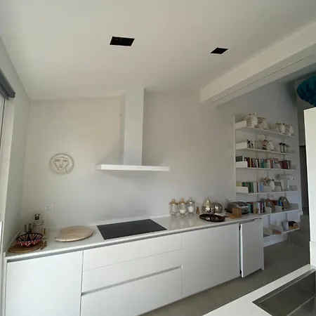 Ca Bianca Del Mediterraneo * نومانا