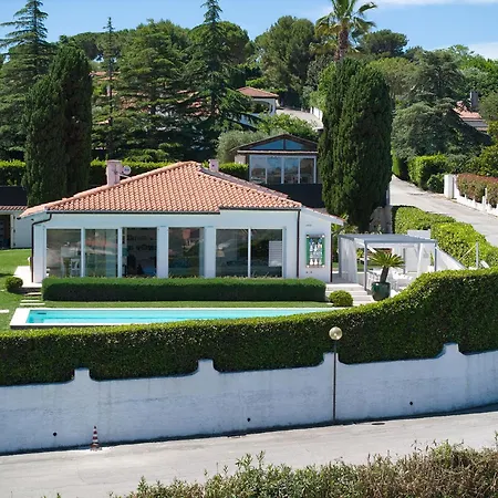 Ca Bianca Del Mediterraneo نومانا